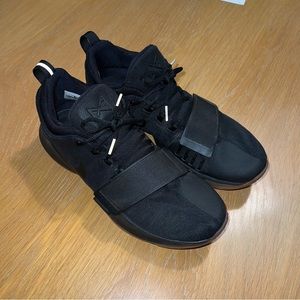 PG1 Basketball Shoes